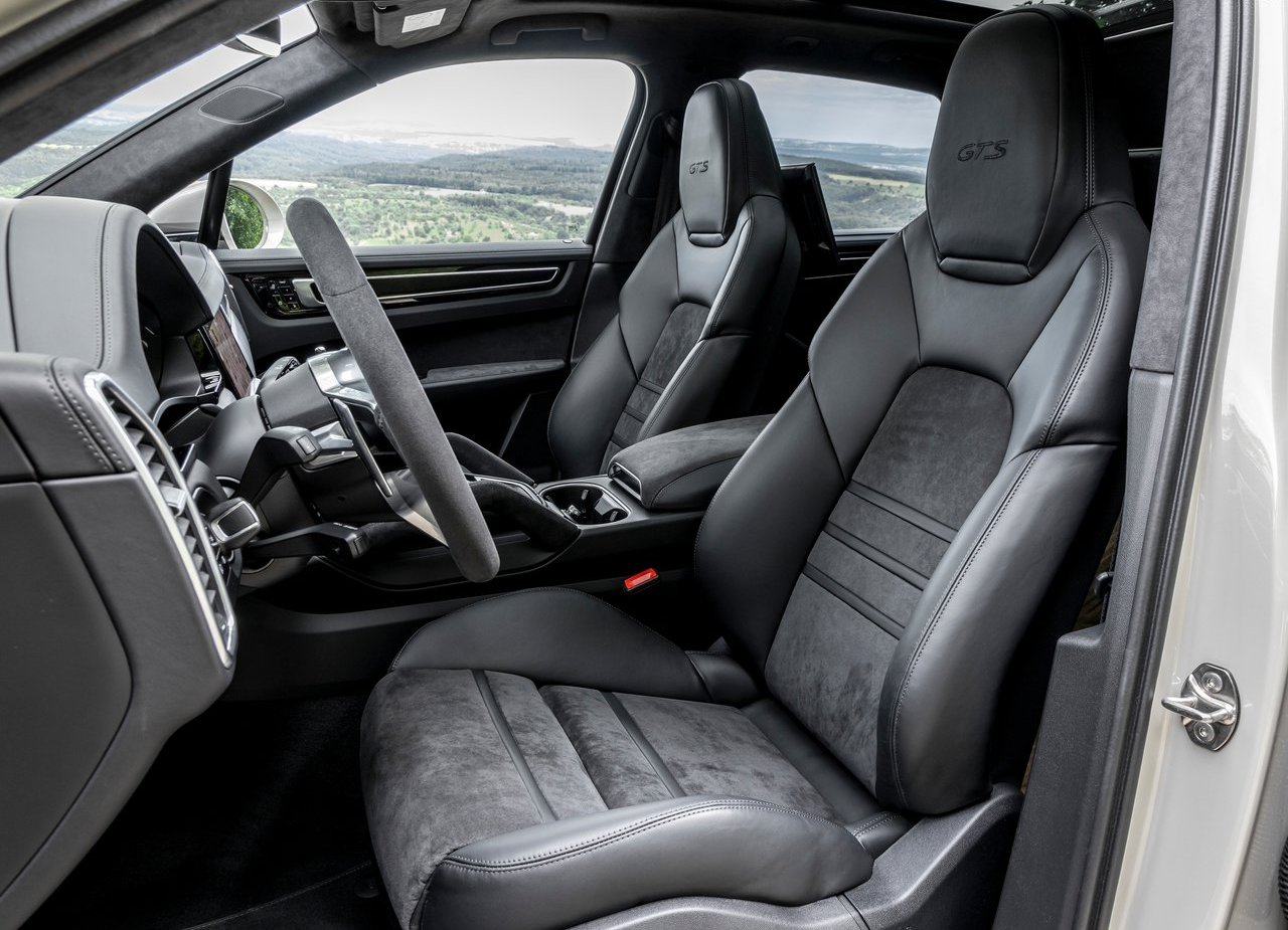 2020 - PORSCHE CAYENNE GTS, foto 153