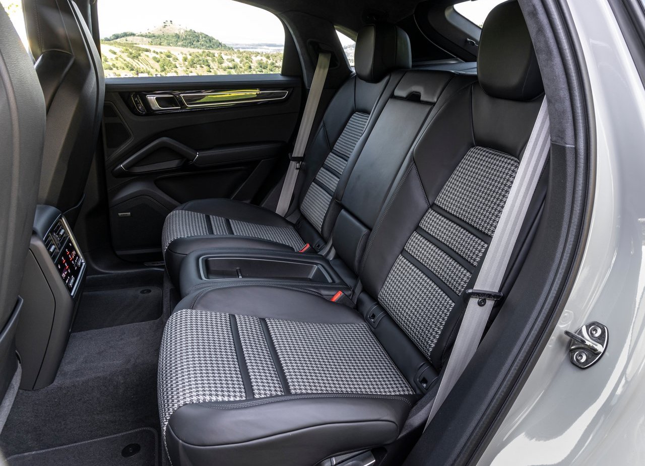 2020 - PORSCHE CAYENNE GTS COUPE, foto 165