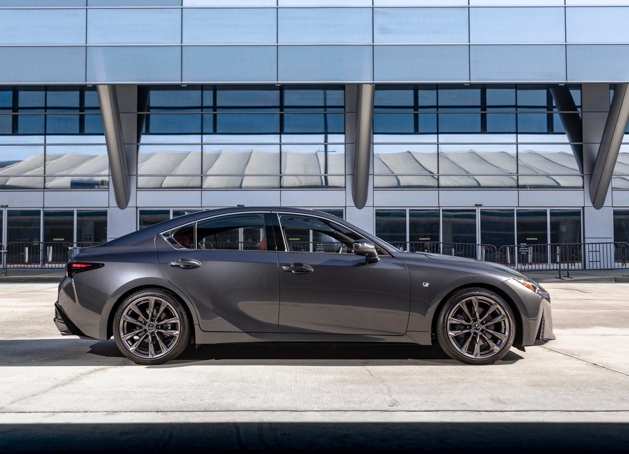 2021 - LEXUS IS, foto 33