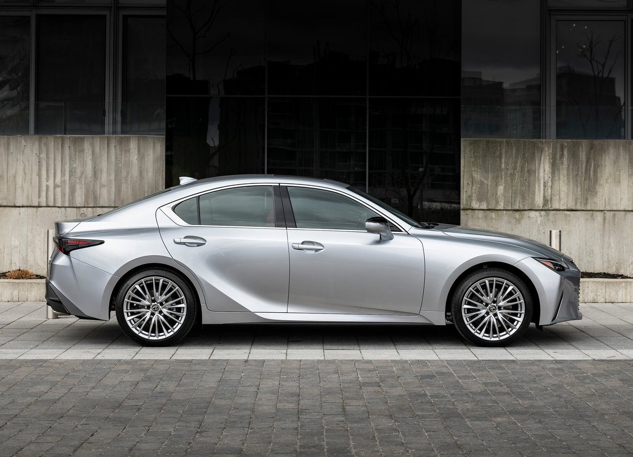 2021 - LEXUS IS, foto 34