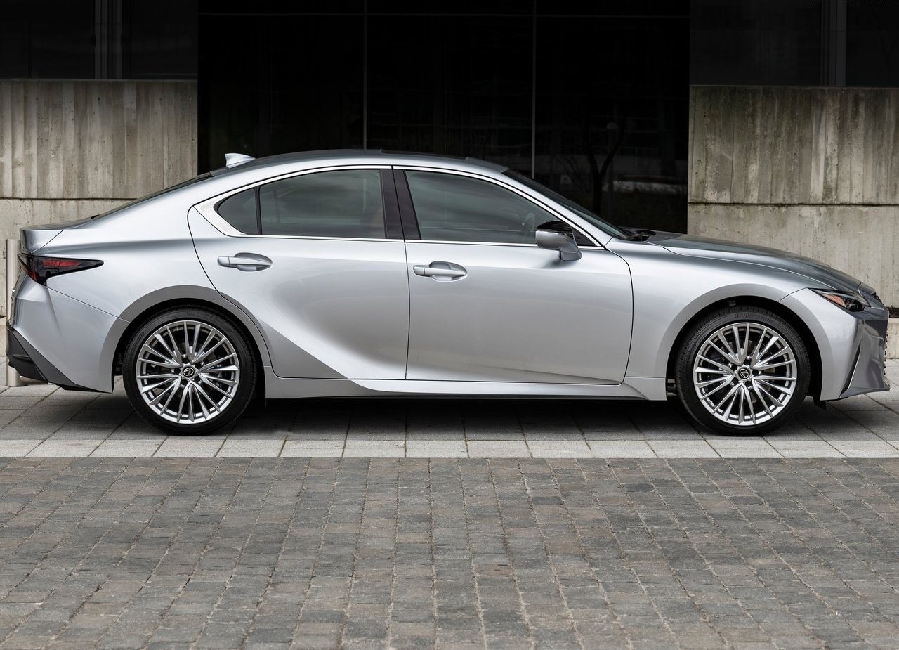 2021 - LEXUS IS, foto 35