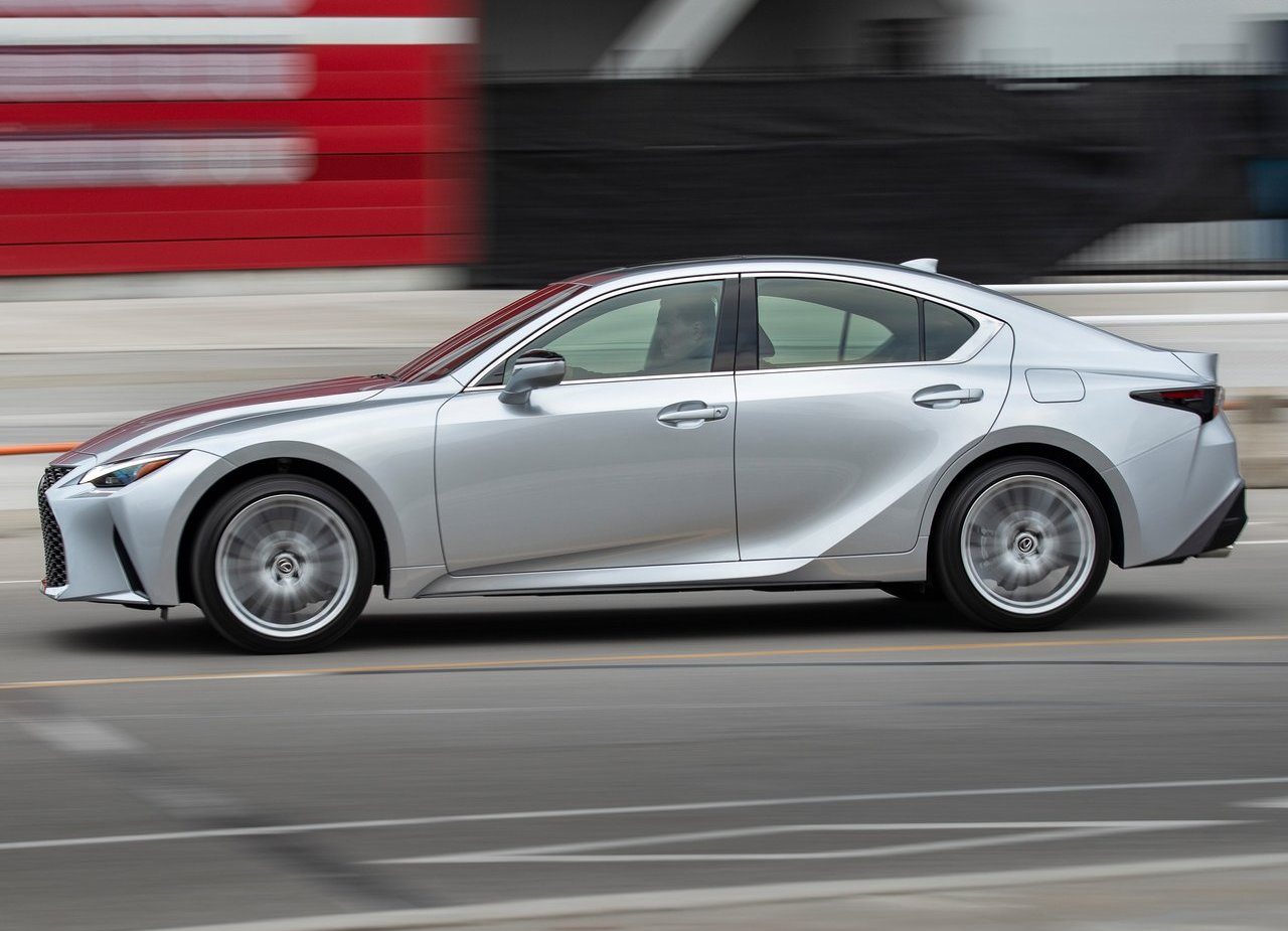 2021 - LEXUS IS, foto 40