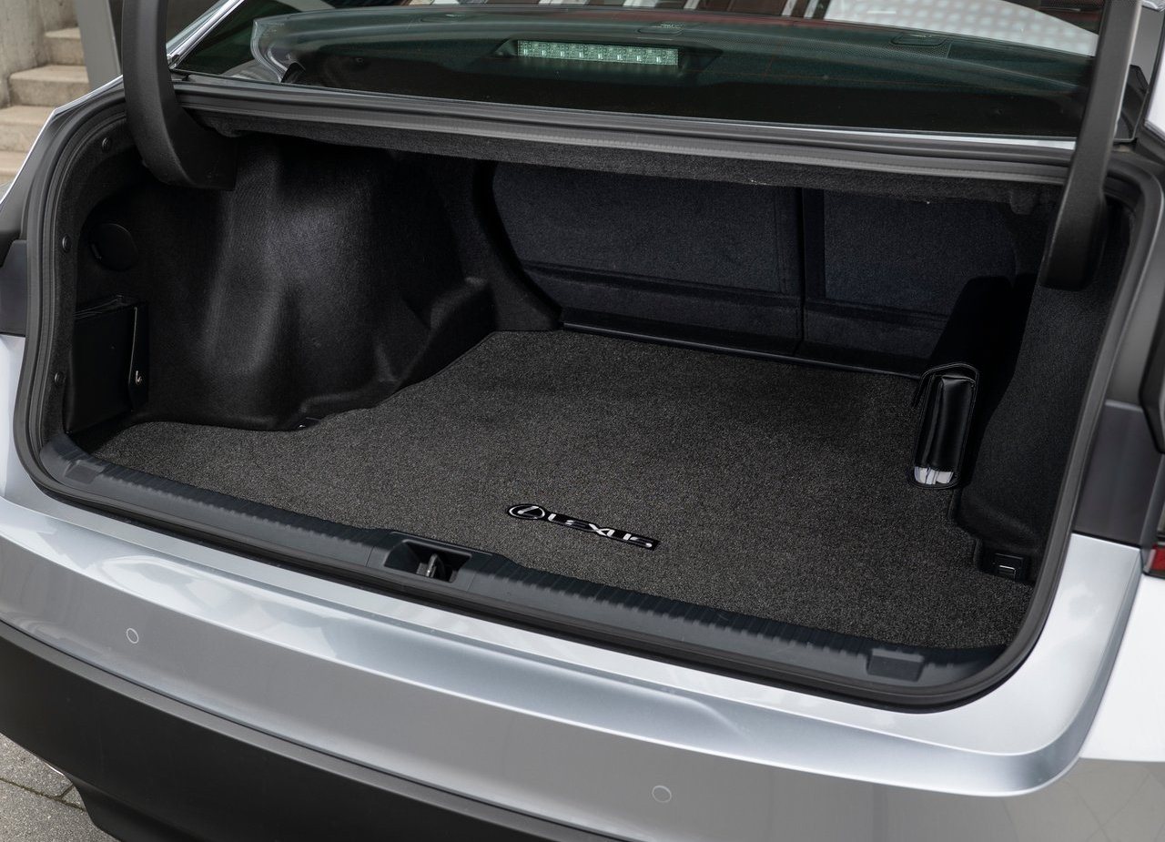 2021 - LEXUS IS, foto 137