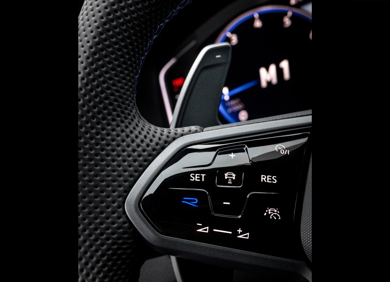 2021 - VOLKSWAGEN ARTEON R, foto 107