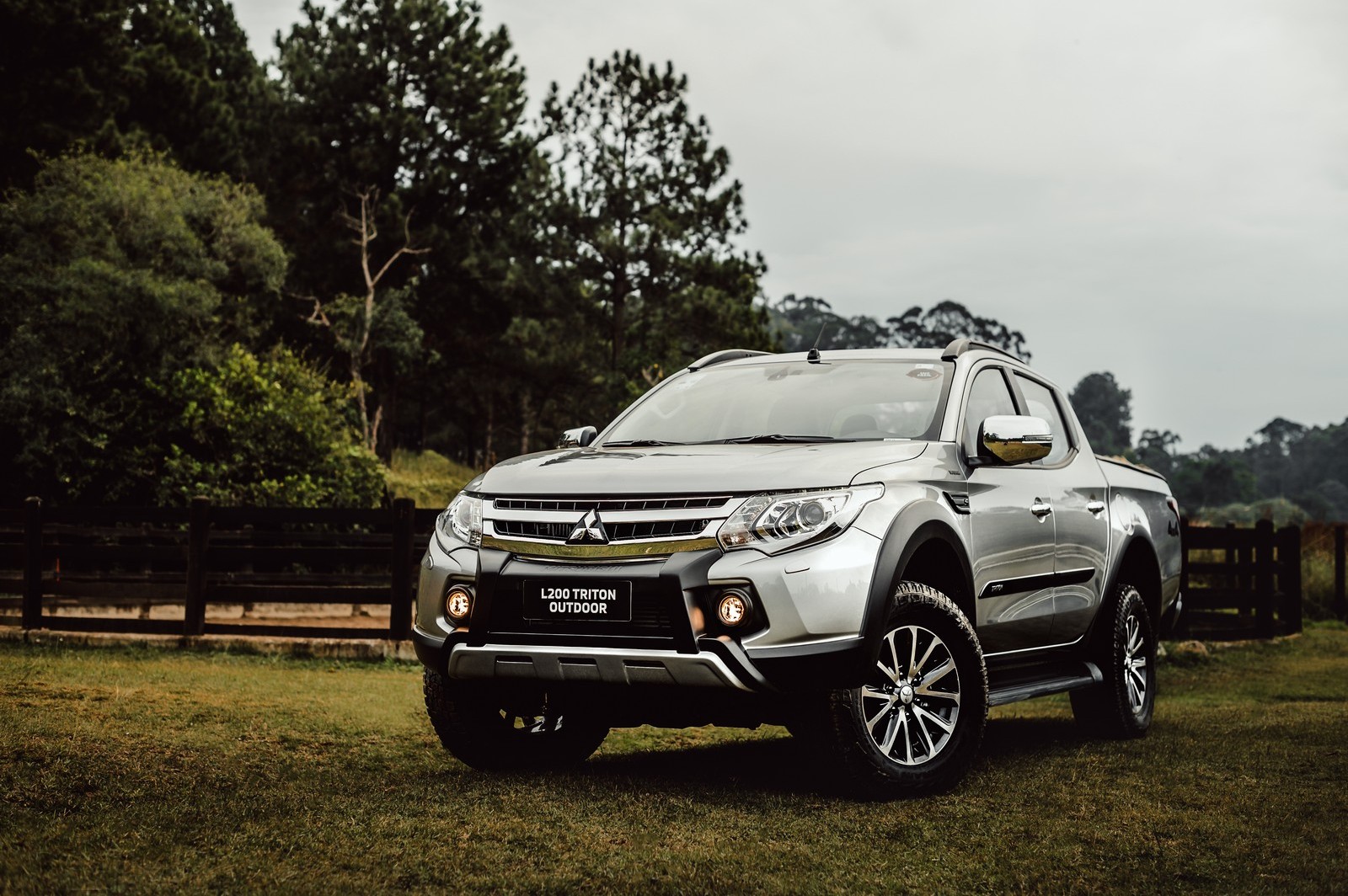 MITSUBISHI L200 TRITON OUTDOOR, foto 2
