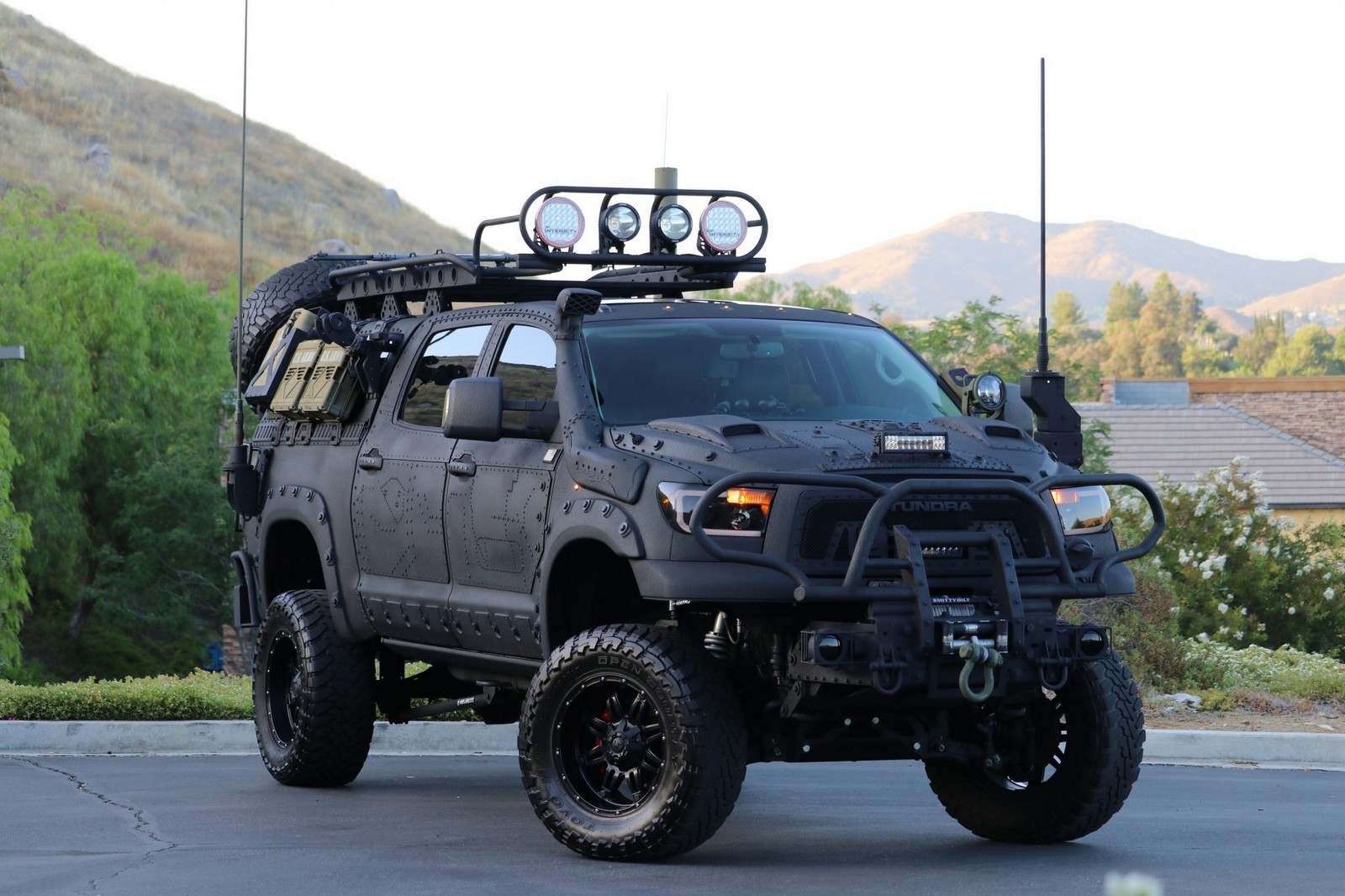 2013 - TOYOTA TUNDRA CREWMAX LIMITED CUSTOM MILITARY EXPEDITION, foto 6