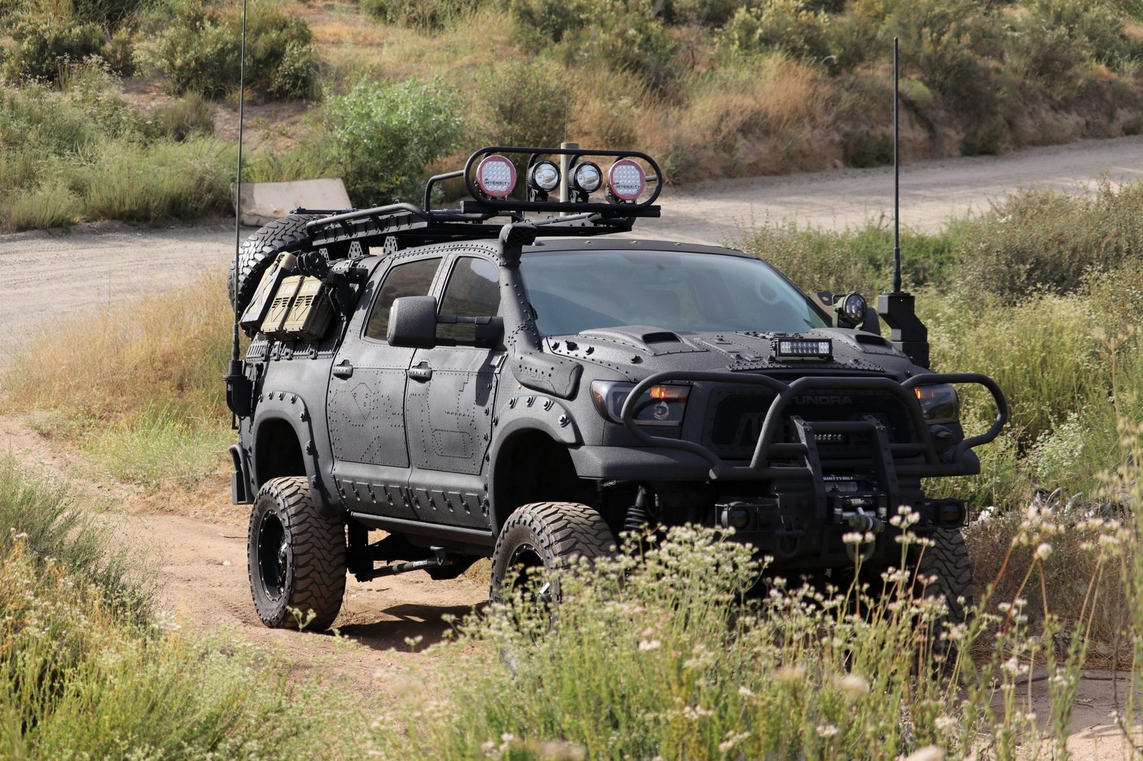 2013 - TOYOTA TUNDRA CREWMAX LIMITED CUSTOM MILITARY EXPEDITION, foto 7