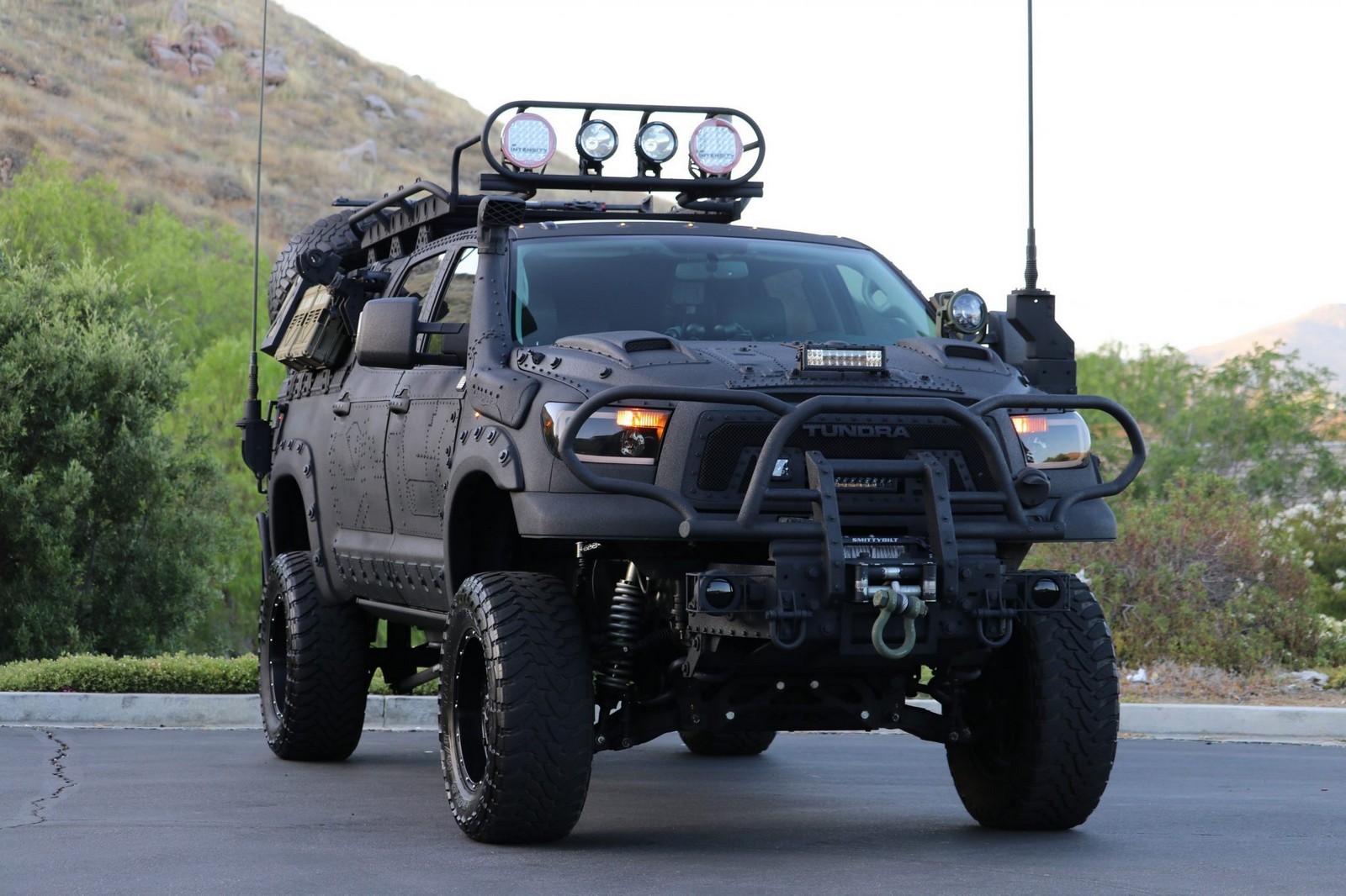 2013 - TOYOTA TUNDRA CREWMAX LIMITED CUSTOM MILITARY EXPEDITION, foto 11