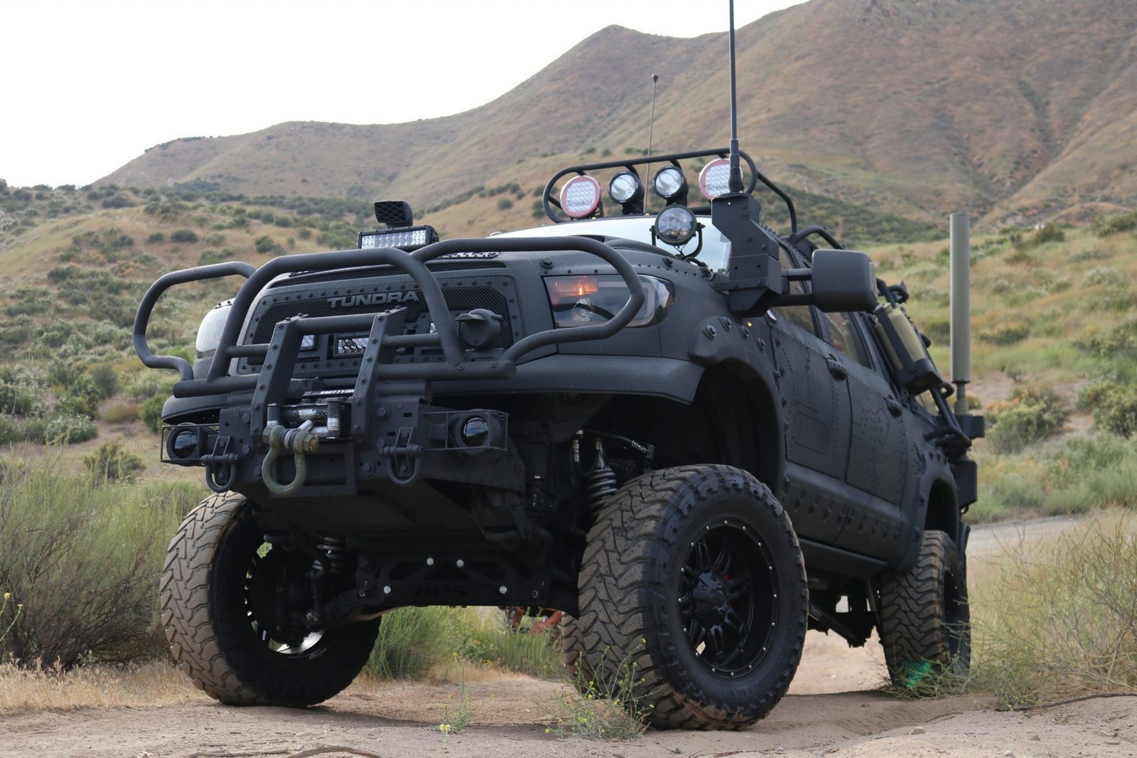 2013 - TOYOTA TUNDRA CREWMAX LIMITED CUSTOM MILITARY EXPEDITION, foto 27