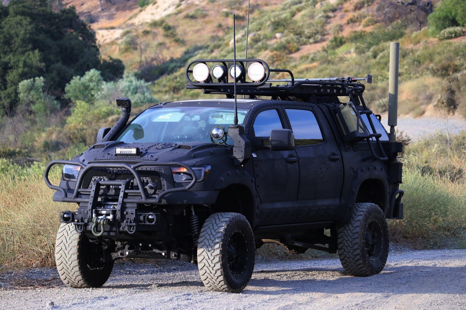 2013 - TOYOTA TUNDRA CREWMAX LIMITED CUSTOM MILITARY EXPEDITION, foto 34