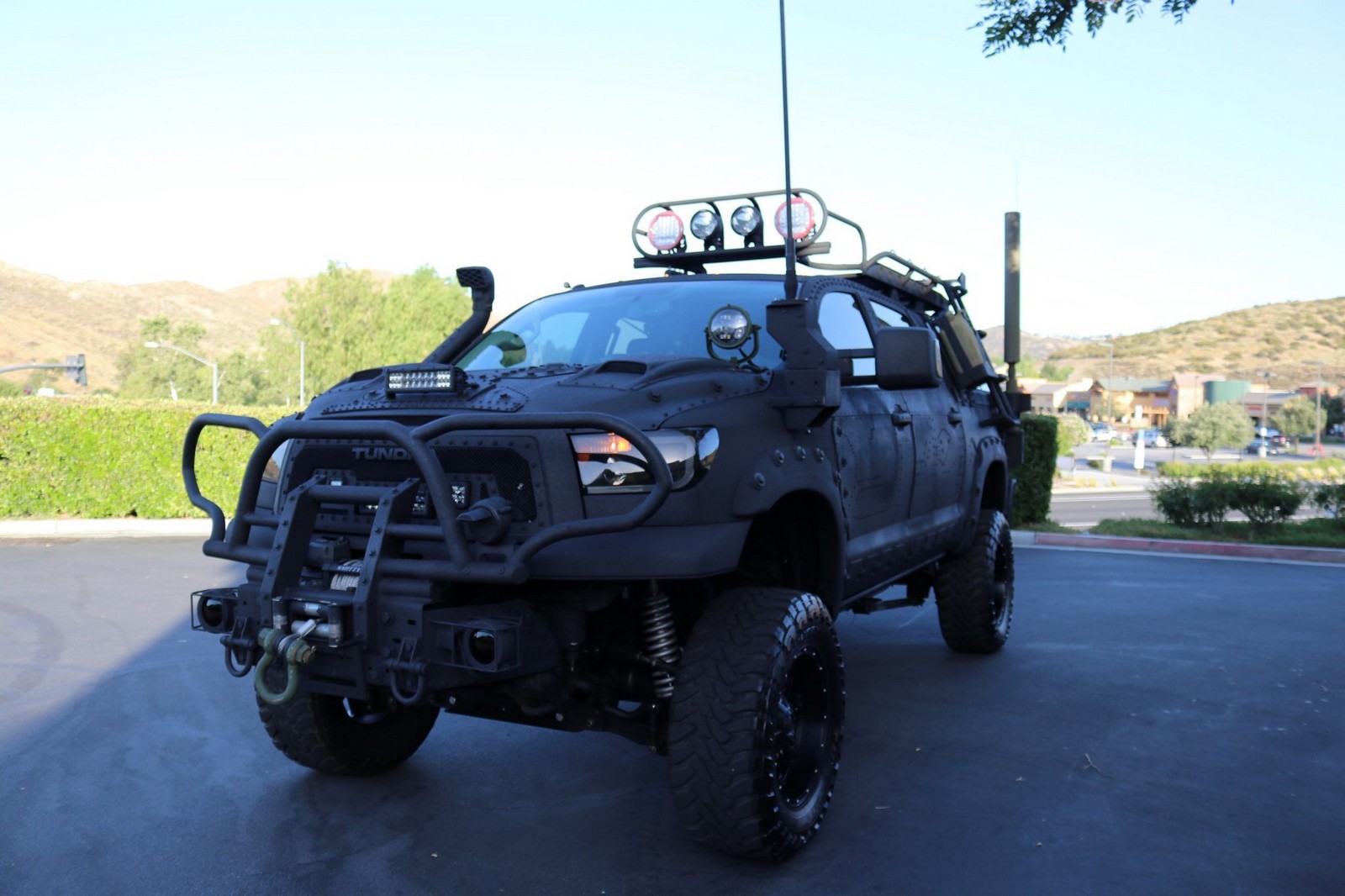 2013 - TOYOTA TUNDRA CREWMAX LIMITED CUSTOM MILITARY EXPEDITION, foto 35
