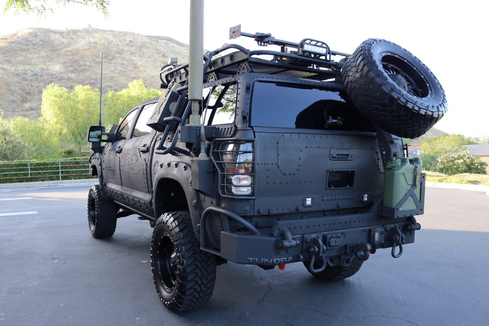 2013 - TOYOTA TUNDRA CREWMAX LIMITED CUSTOM MILITARY EXPEDITION, foto 47
