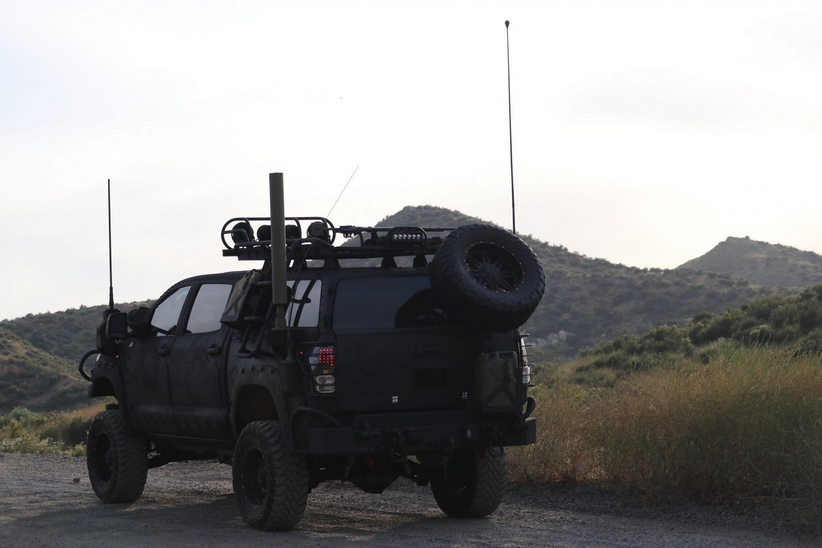 2013 - TOYOTA TUNDRA CREWMAX LIMITED CUSTOM MILITARY EXPEDITION, foto 49