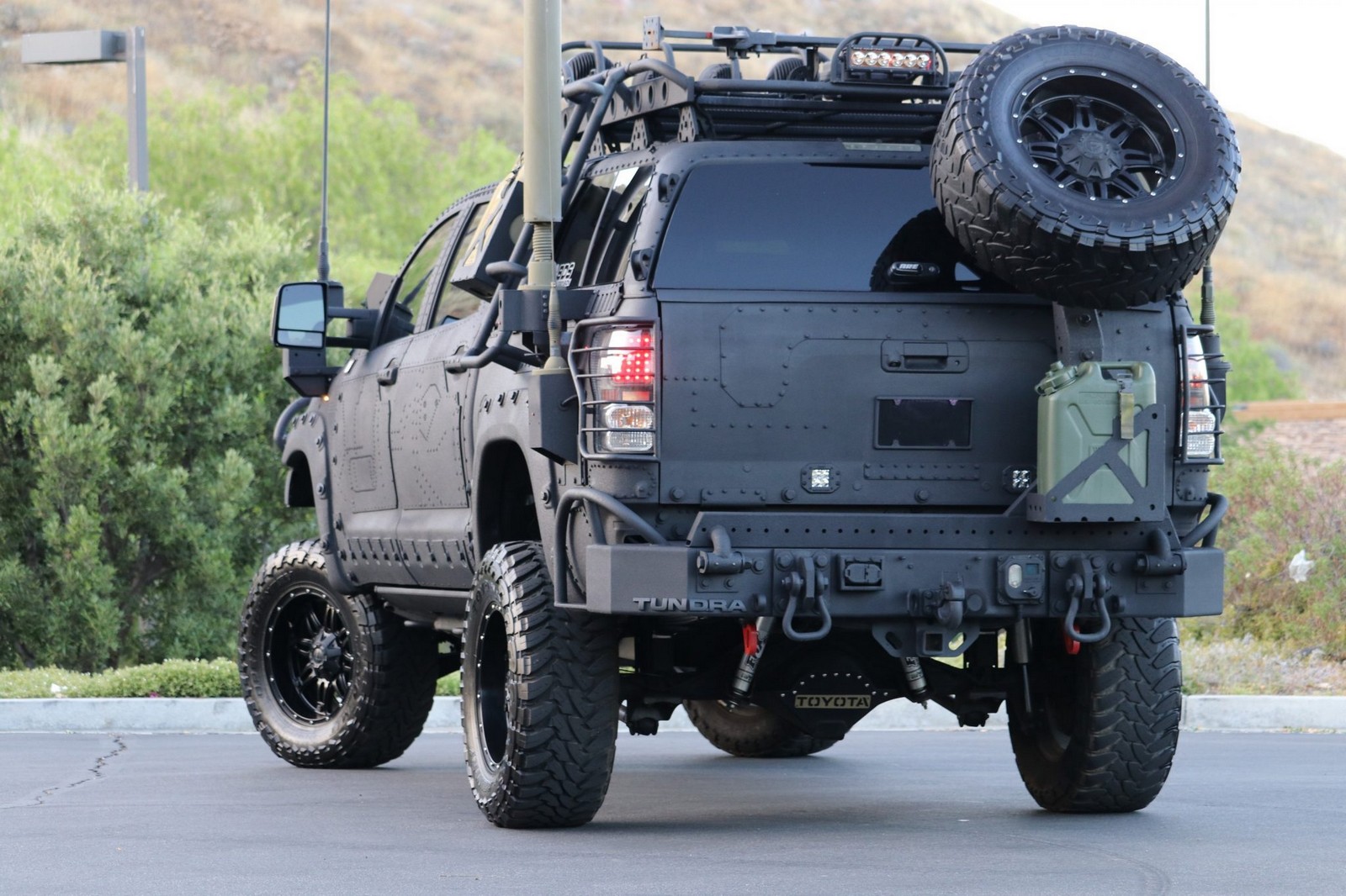 2013 - TOYOTA TUNDRA CREWMAX LIMITED CUSTOM MILITARY EXPEDITION, foto 51
