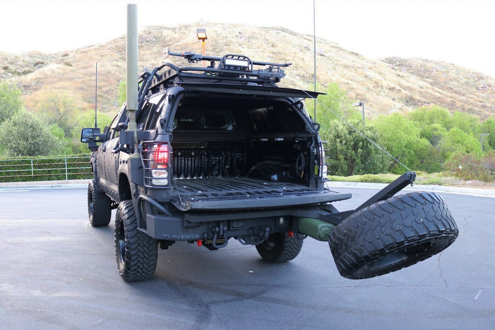 2013 - TOYOTA TUNDRA CREWMAX LIMITED CUSTOM MILITARY EXPEDITION, foto 52