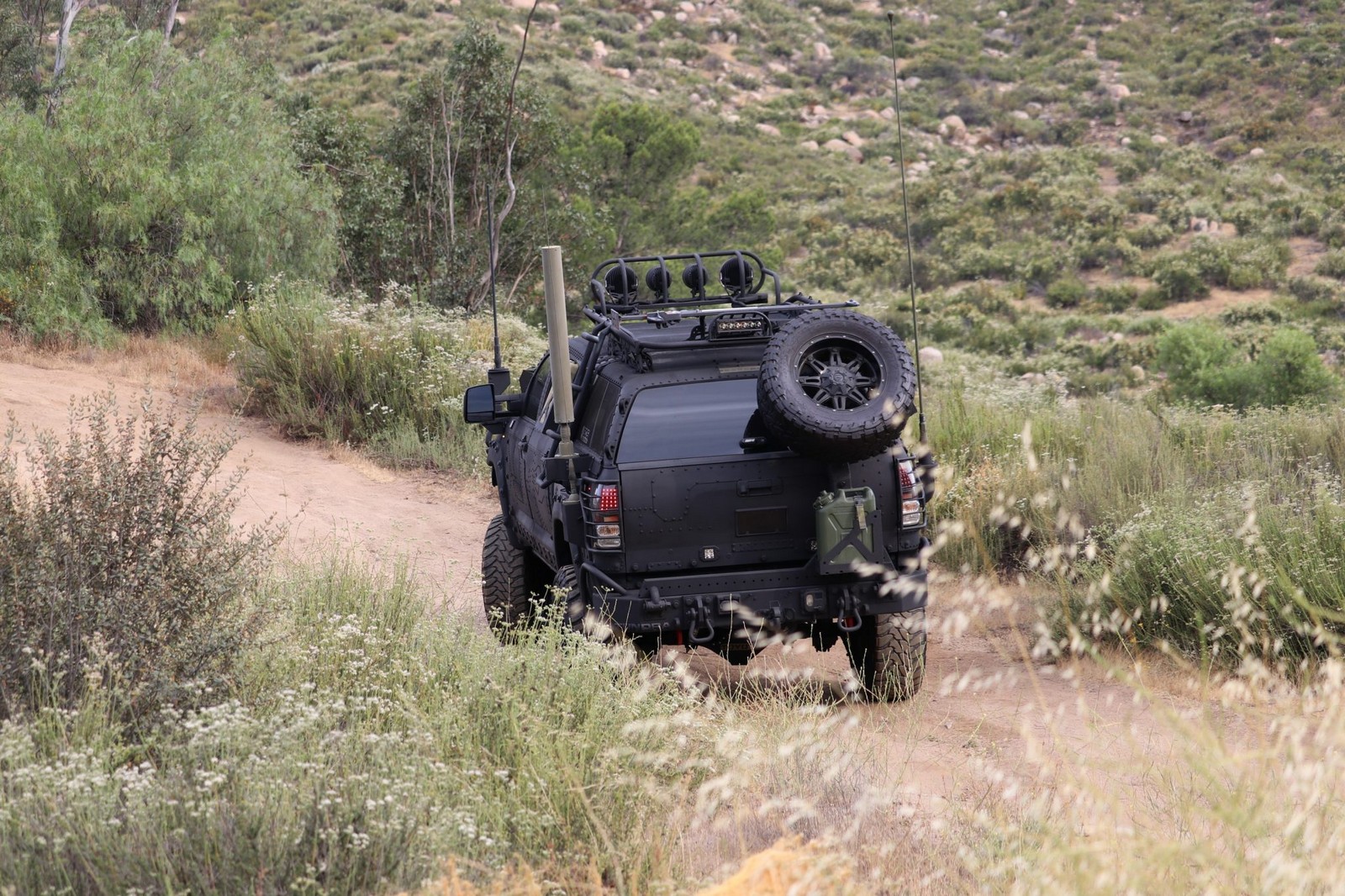 2013 - TOYOTA TUNDRA CREWMAX LIMITED CUSTOM MILITARY EXPEDITION, foto 53