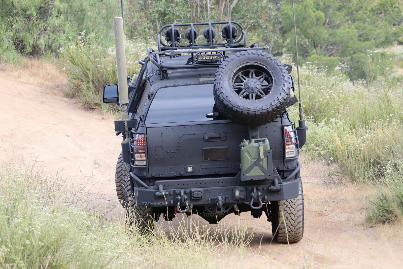 2013 - TOYOTA TUNDRA CREWMAX LIMITED CUSTOM MILITARY EXPEDITION, foto 59