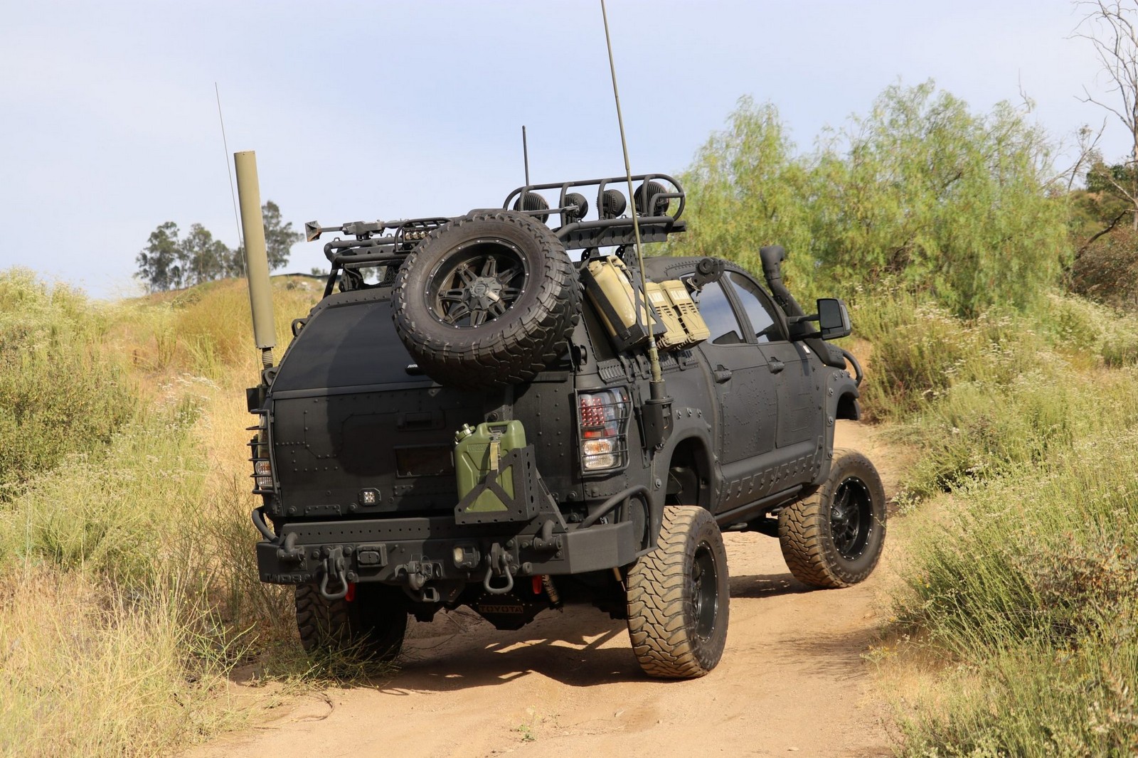 2013 - TOYOTA TUNDRA CREWMAX LIMITED CUSTOM MILITARY EXPEDITION, foto 65