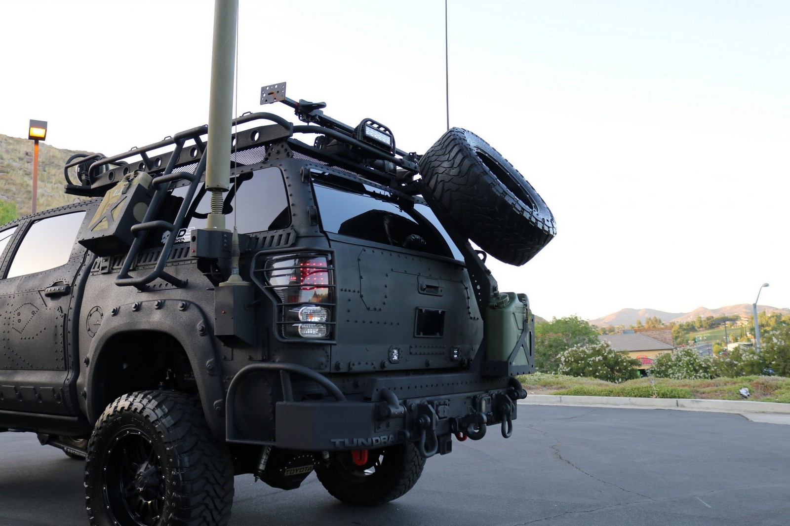 2013 - TOYOTA TUNDRA CREWMAX LIMITED CUSTOM MILITARY EXPEDITION, foto 101