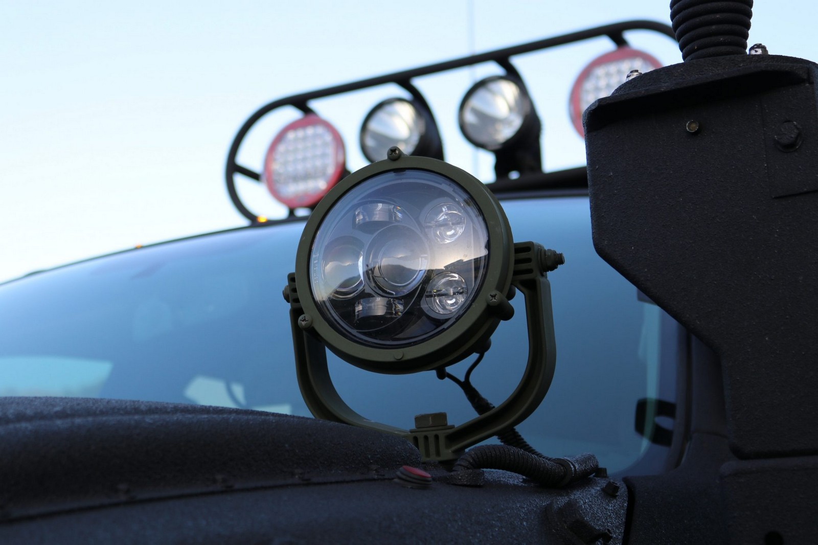 2013 - TOYOTA TUNDRA CREWMAX LIMITED CUSTOM MILITARY EXPEDITION, foto 135
