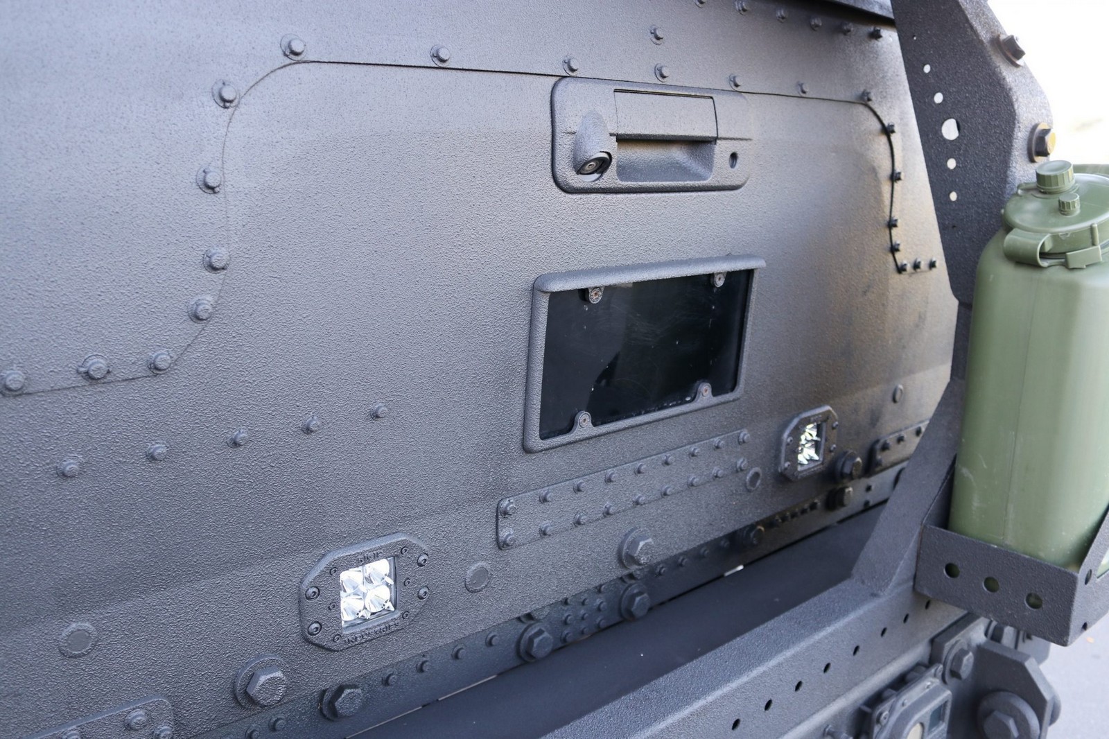 2013 - TOYOTA TUNDRA CREWMAX LIMITED CUSTOM MILITARY EXPEDITION, foto 165