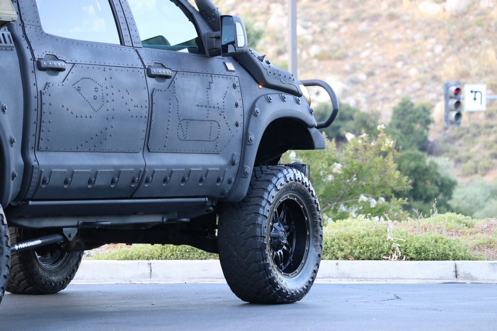 2013 - TOYOTA TUNDRA CREWMAX LIMITED CUSTOM MILITARY EXPEDITION, foto 200