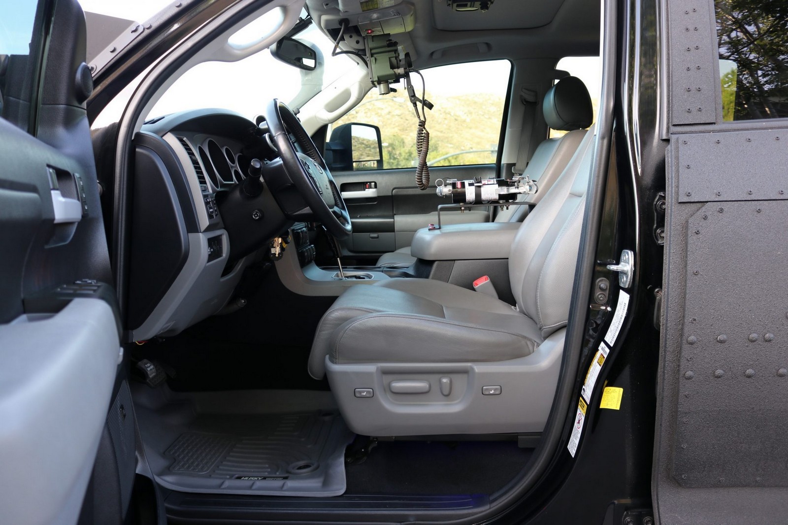 2013 - TOYOTA TUNDRA CREWMAX LIMITED CUSTOM MILITARY EXPEDITION, foto 218
