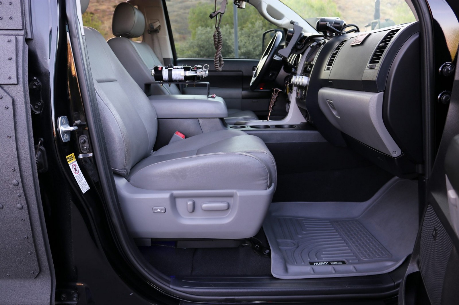 2013 - TOYOTA TUNDRA CREWMAX LIMITED CUSTOM MILITARY EXPEDITION, foto 220
