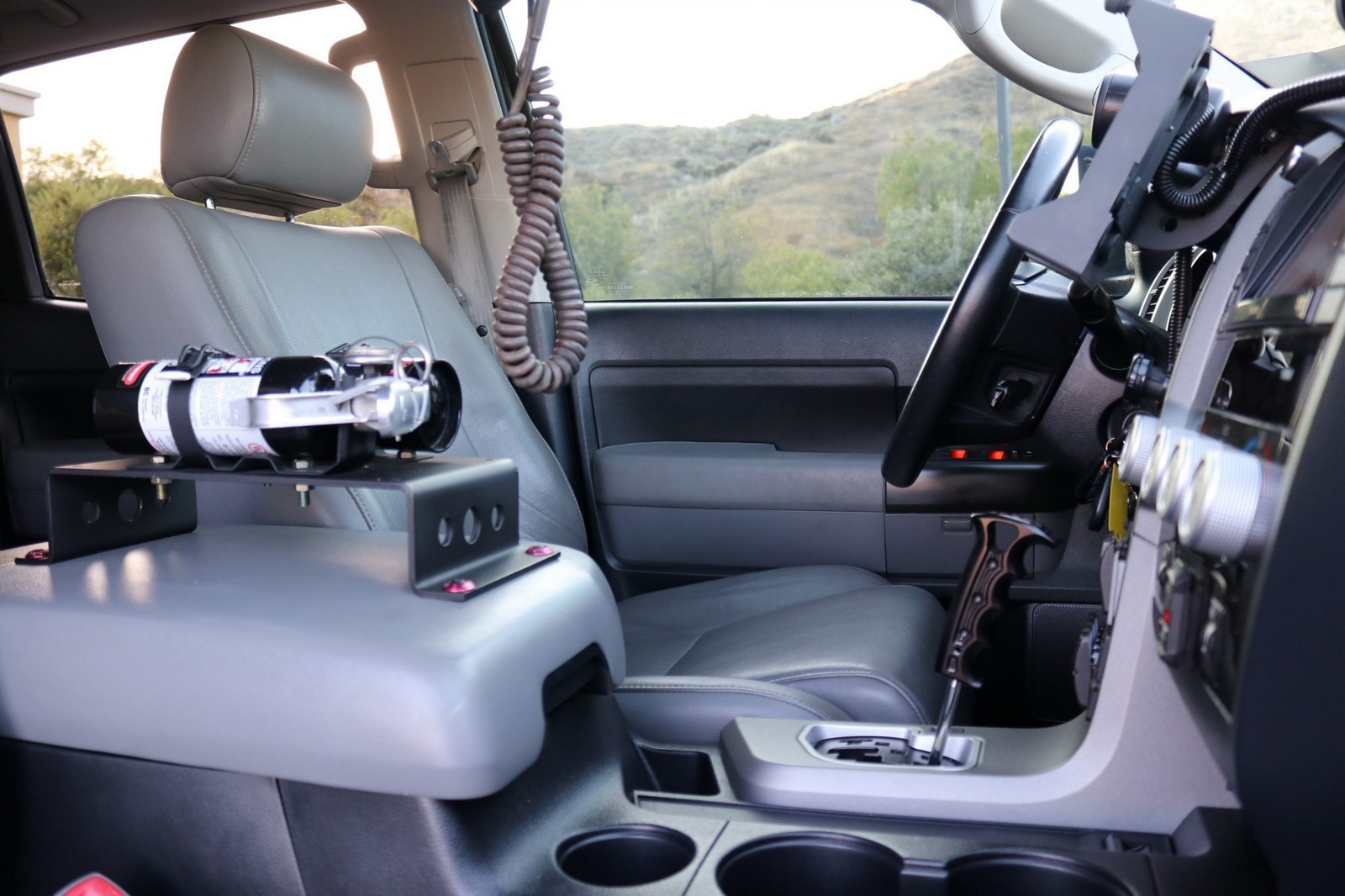 2013 - TOYOTA TUNDRA CREWMAX LIMITED CUSTOM MILITARY EXPEDITION, foto 222