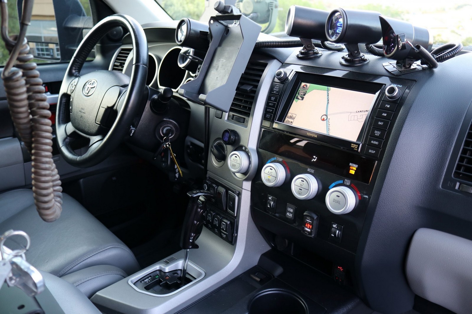 2013 - TOYOTA TUNDRA CREWMAX LIMITED CUSTOM MILITARY EXPEDITION, foto 228