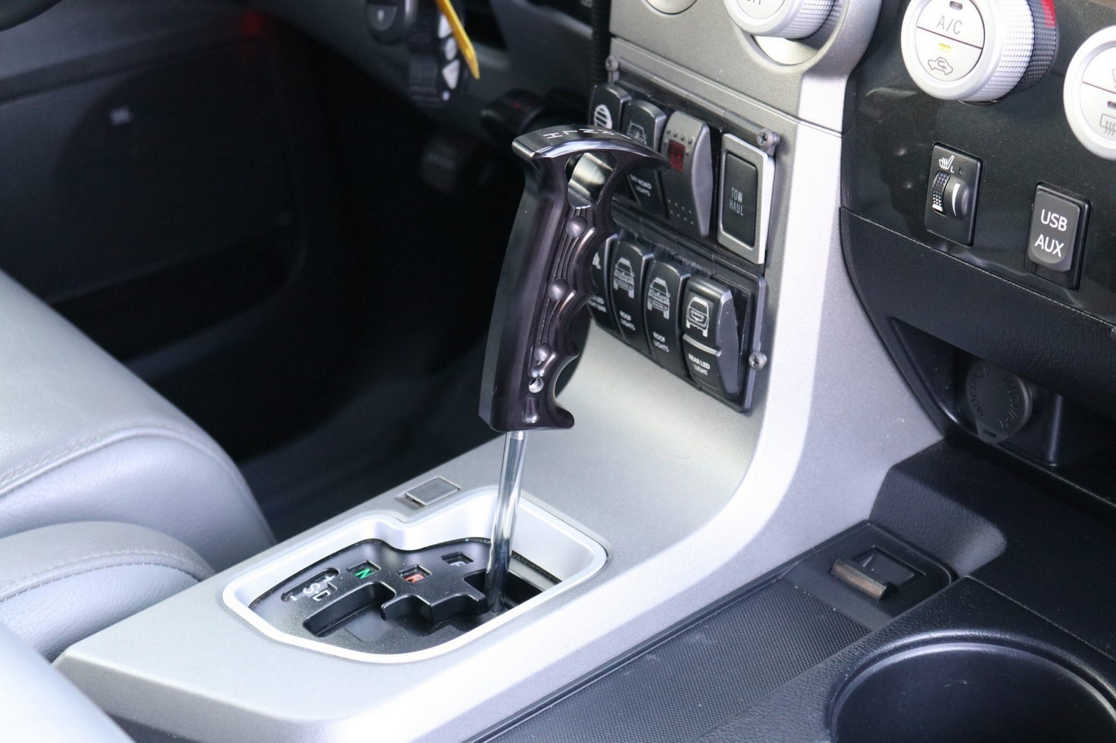 2013 - TOYOTA TUNDRA CREWMAX LIMITED CUSTOM MILITARY EXPEDITION, foto 237