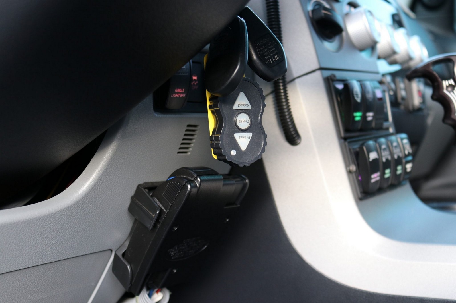 2013 - TOYOTA TUNDRA CREWMAX LIMITED CUSTOM MILITARY EXPEDITION, foto 241
