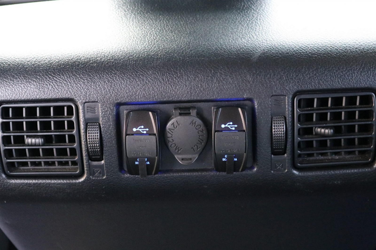 2013 - TOYOTA TUNDRA CREWMAX LIMITED CUSTOM MILITARY EXPEDITION, foto 251