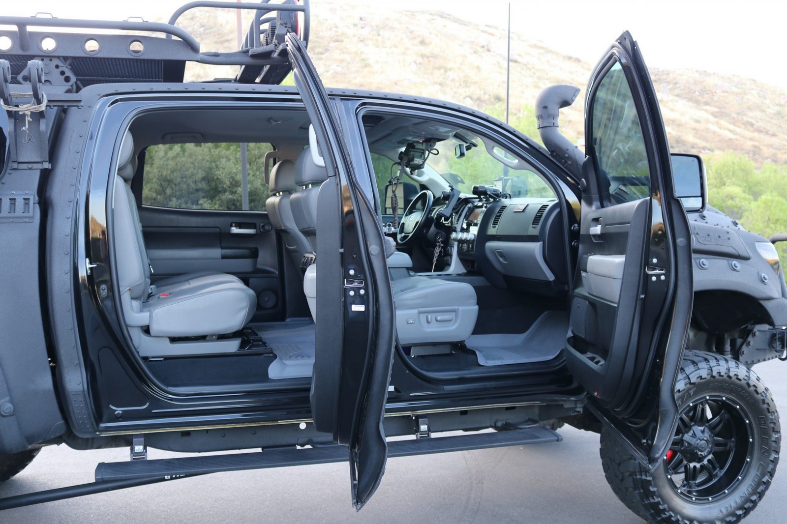 2013 - TOYOTA TUNDRA CREWMAX LIMITED CUSTOM MILITARY EXPEDITION, foto 269