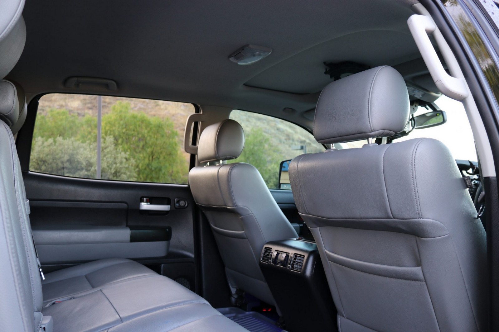 2013 - TOYOTA TUNDRA CREWMAX LIMITED CUSTOM MILITARY EXPEDITION, foto 272