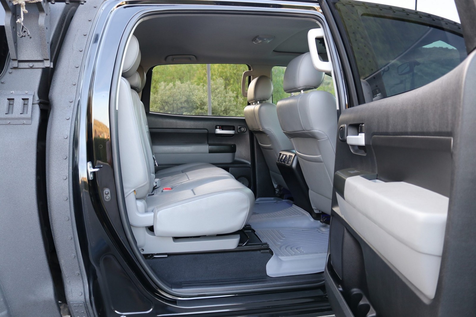 2013 - TOYOTA TUNDRA CREWMAX LIMITED CUSTOM MILITARY EXPEDITION, foto 275