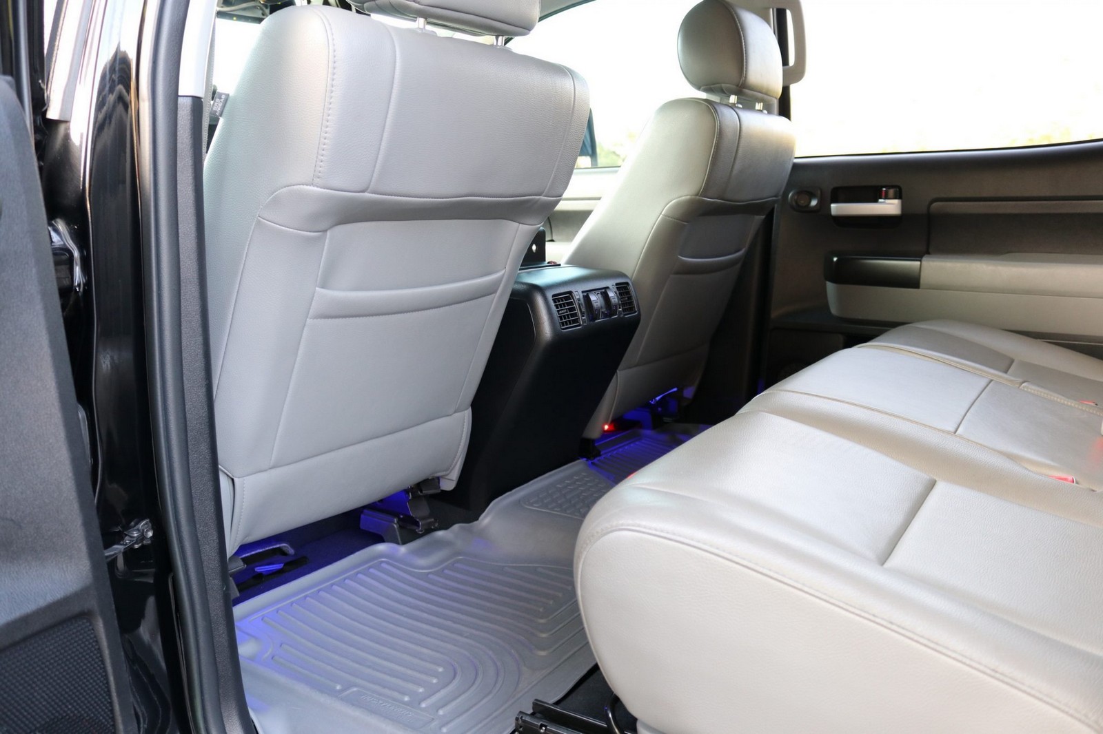 2013 - TOYOTA TUNDRA CREWMAX LIMITED CUSTOM MILITARY EXPEDITION, foto 278