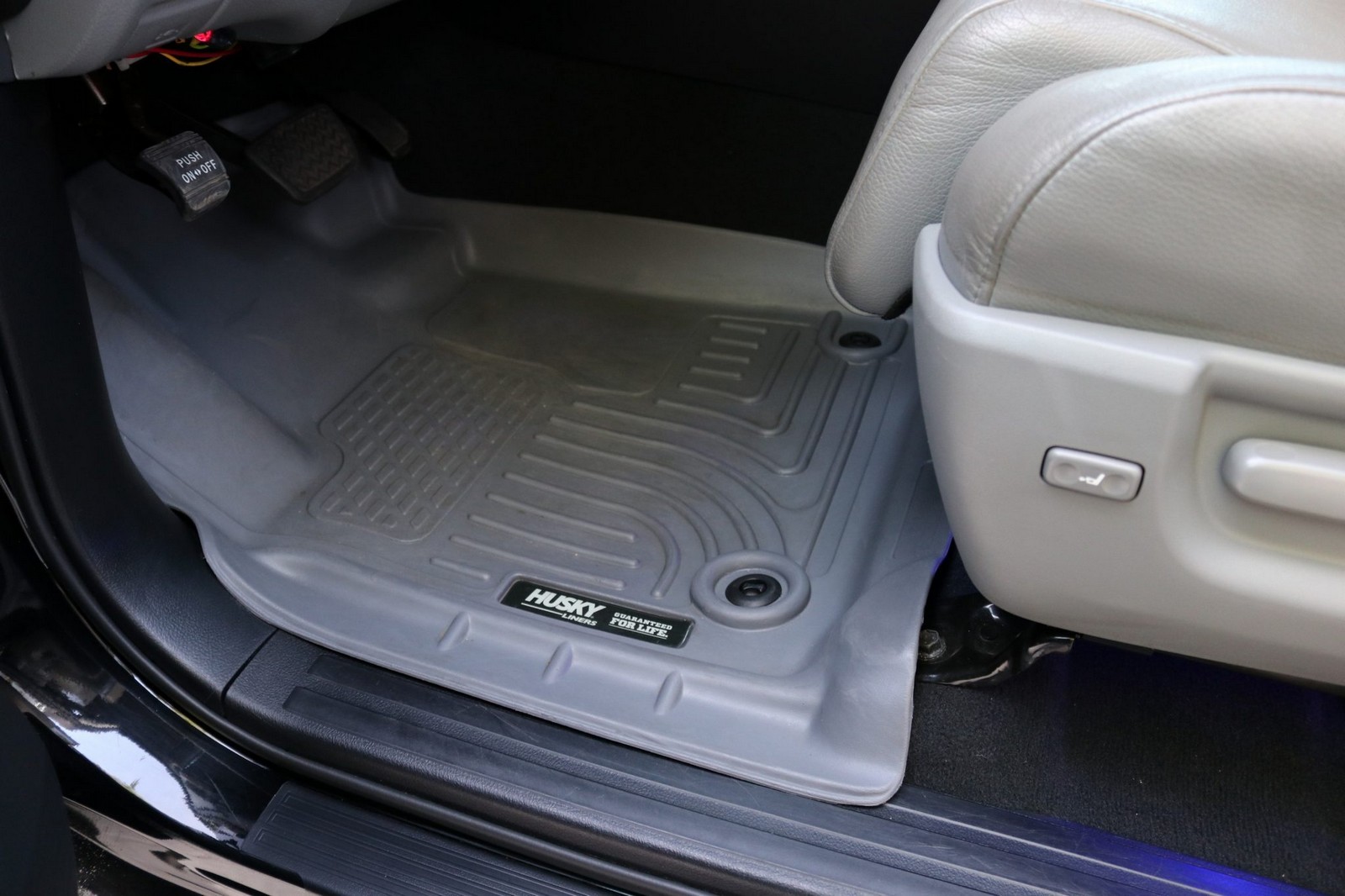 2013 - TOYOTA TUNDRA CREWMAX LIMITED CUSTOM MILITARY EXPEDITION, foto 287