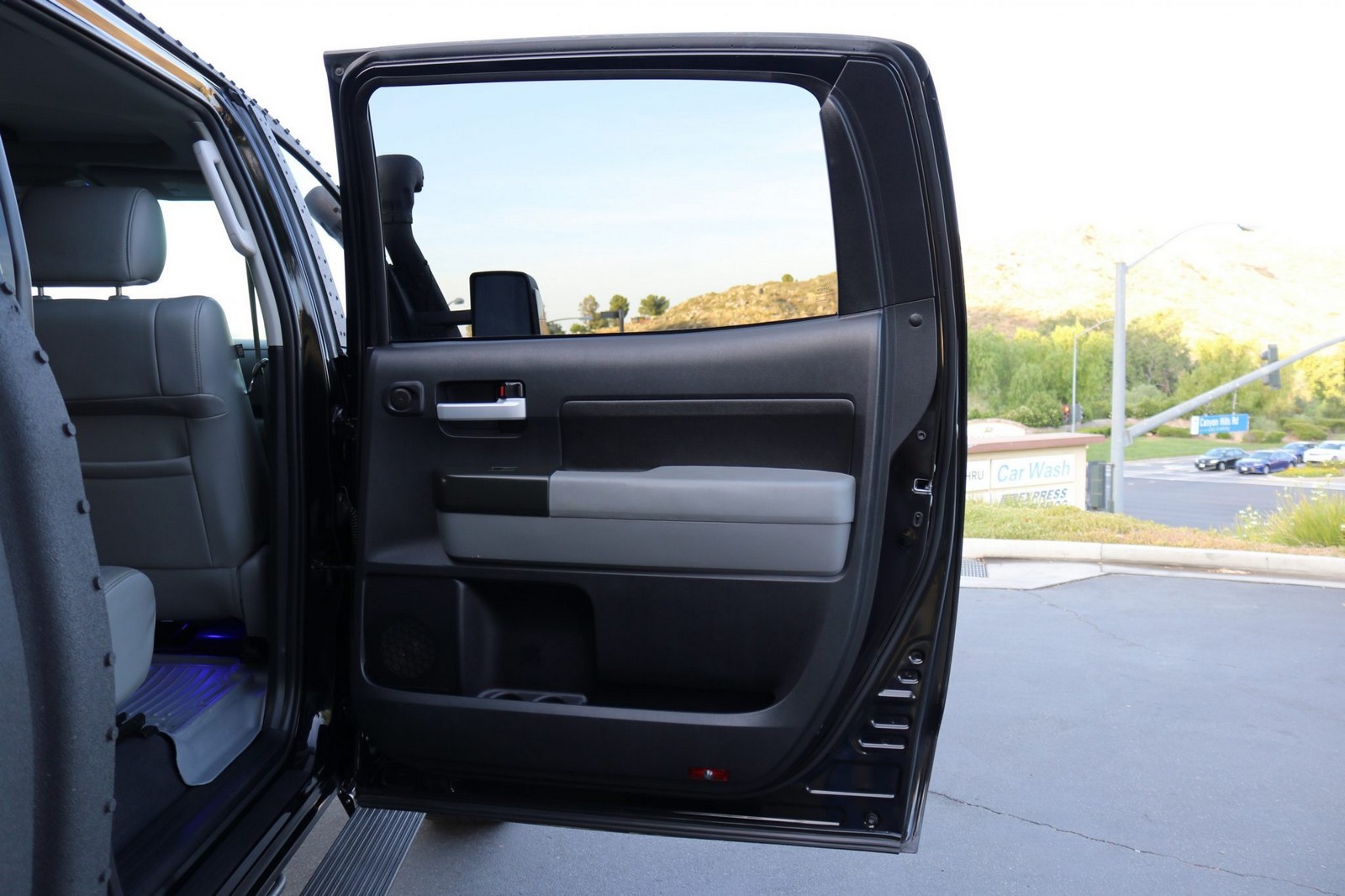 2013 - TOYOTA TUNDRA CREWMAX LIMITED CUSTOM MILITARY EXPEDITION, foto 295