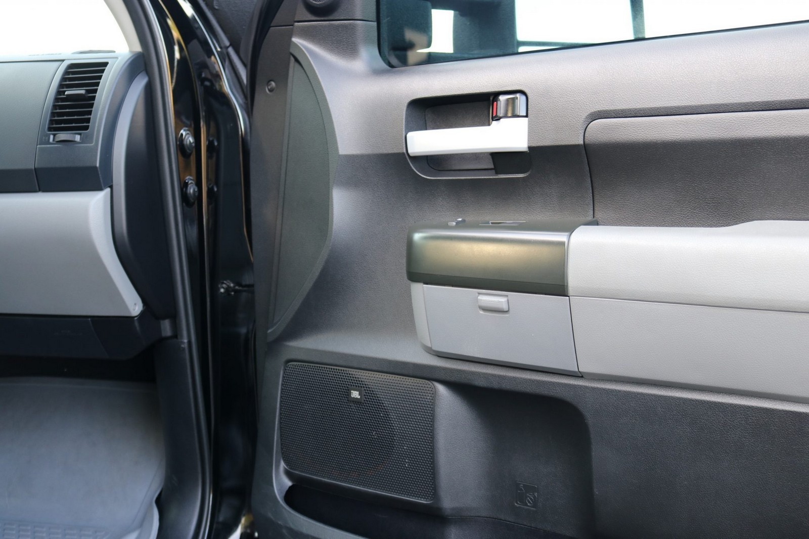 2013 - TOYOTA TUNDRA CREWMAX LIMITED CUSTOM MILITARY EXPEDITION, foto 298