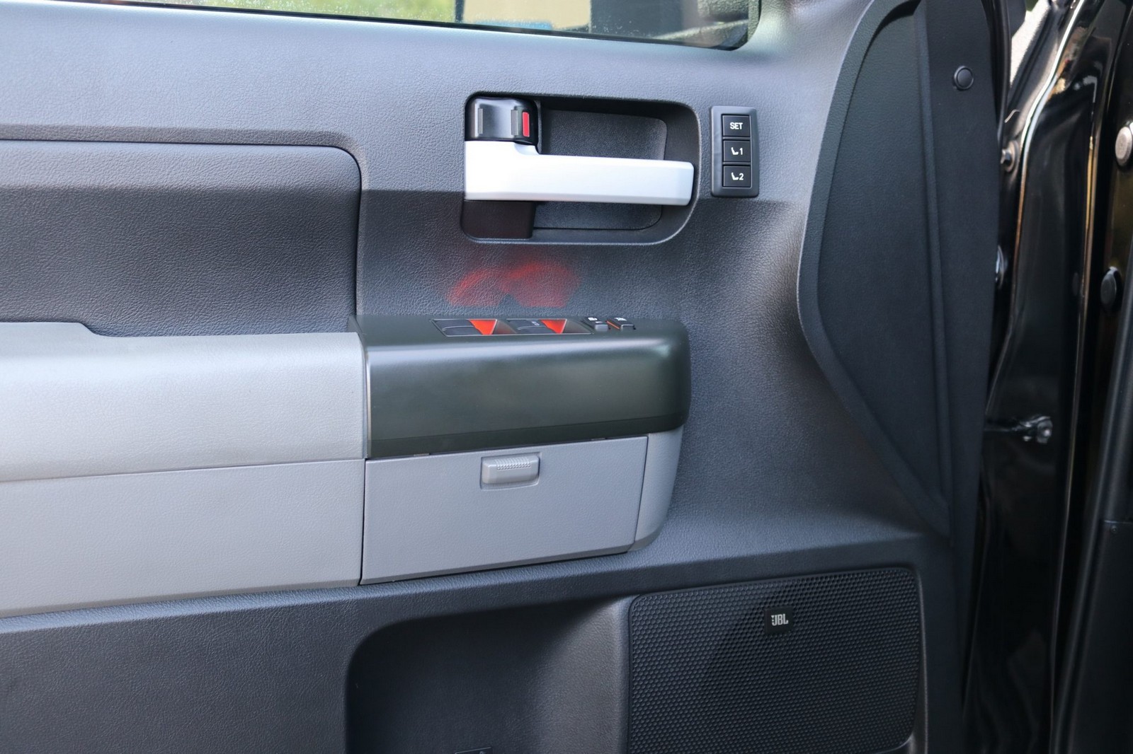 2013 - TOYOTA TUNDRA CREWMAX LIMITED CUSTOM MILITARY EXPEDITION, foto 303