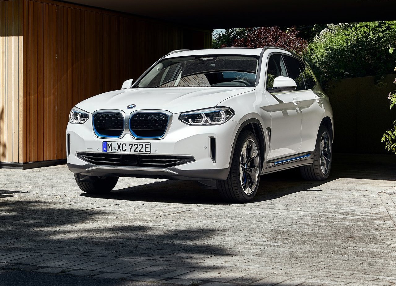 2021 - BMW iX3, foto 2
