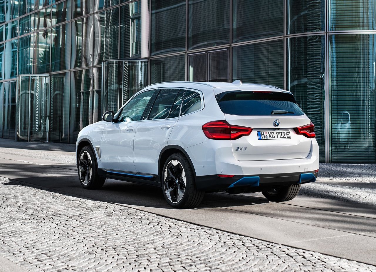 2021 - BMW iX3, foto 32