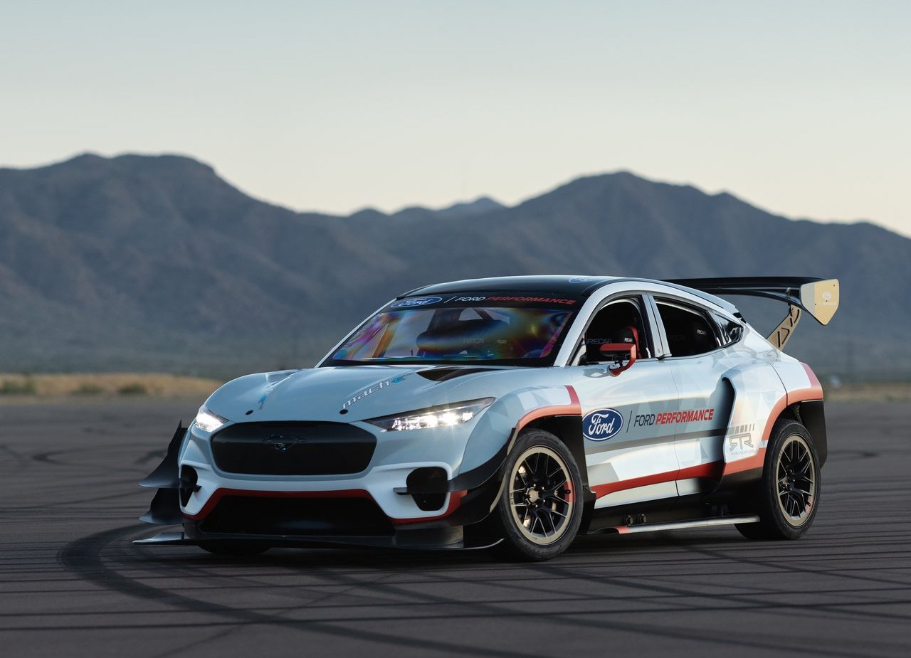 2020 - FORD MUSTANG MACH-E 1400 CONCEPT, foto 2