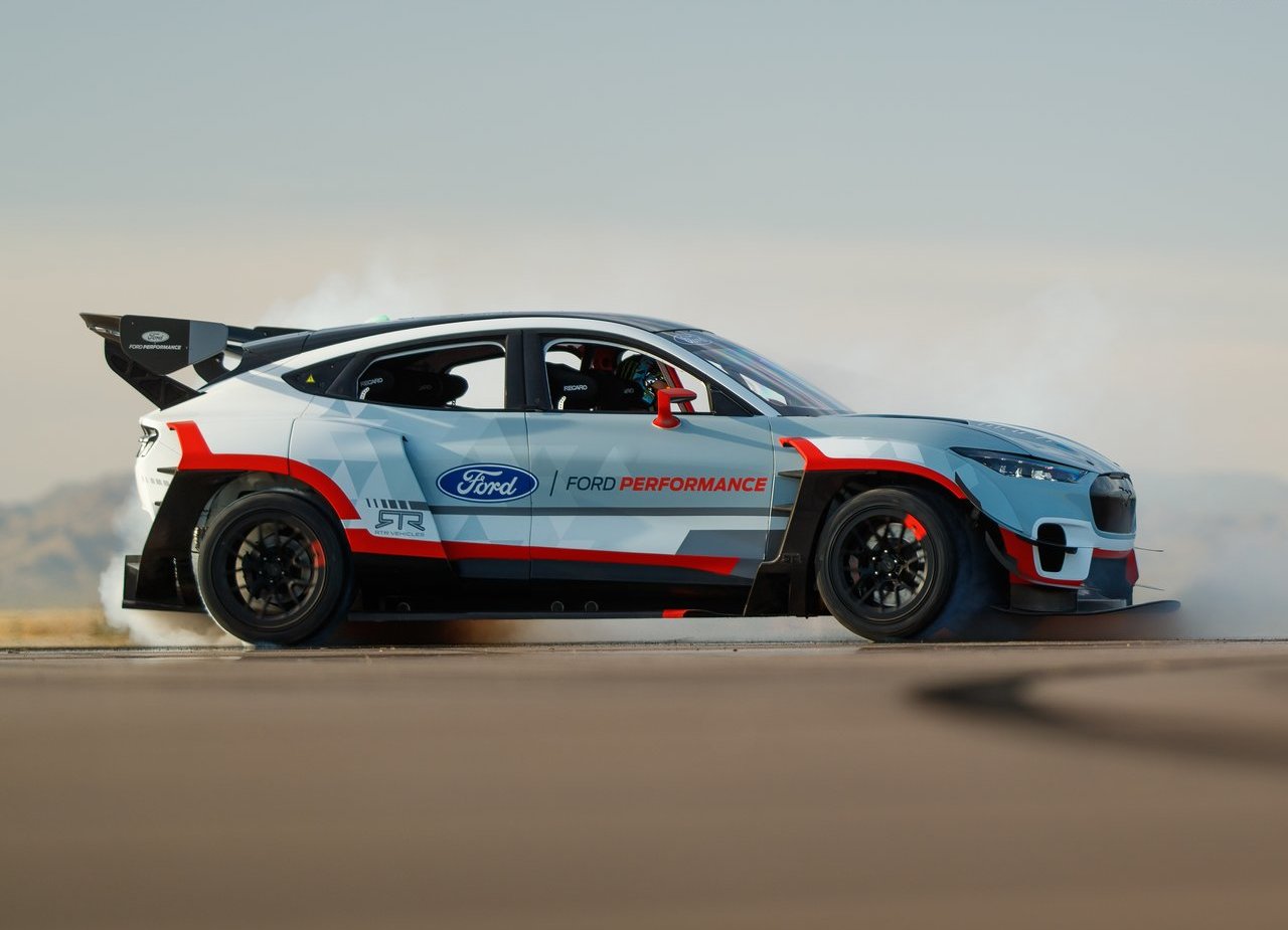 2020 - FORD MUSTANG MACH-E 1400 CONCEPT, foto 12