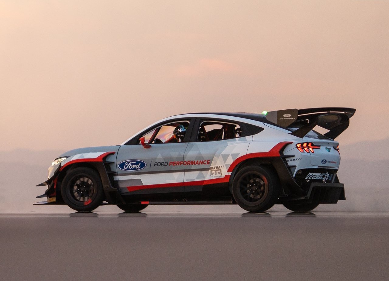 2020 - FORD MUSTANG MACH-E 1400 CONCEPT, foto 20
