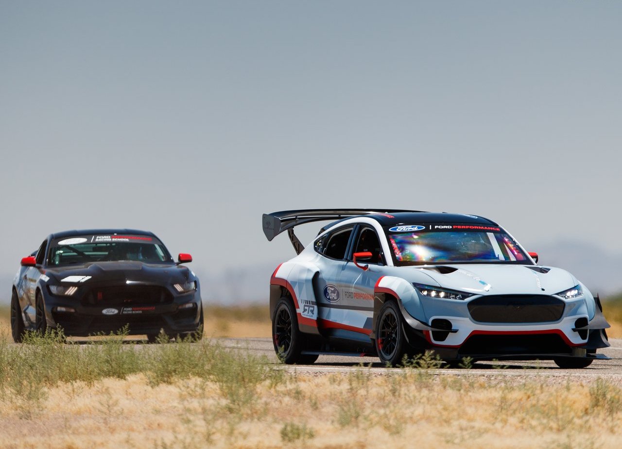 2020 - FORD MUSTANG MACH-E 1400 CONCEPT, foto 27