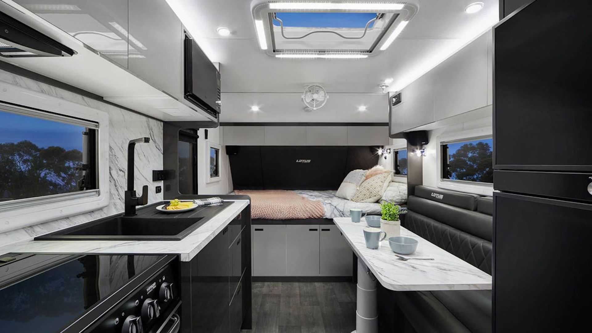 2020 - LOTUS CARAVANS OFF GRID, foto 15