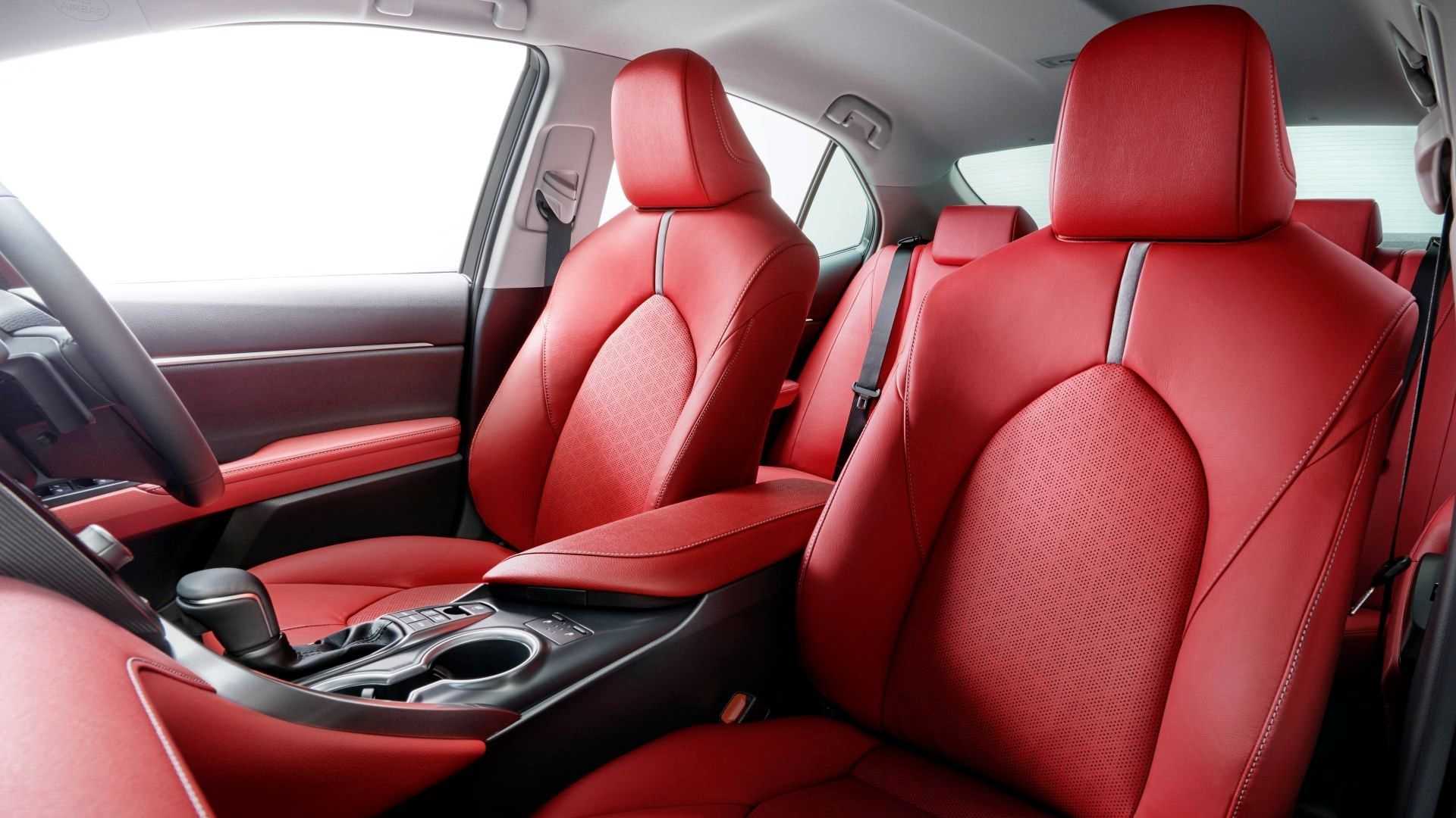 TOYOTA CAMRY BLACK EDITION, foto 5