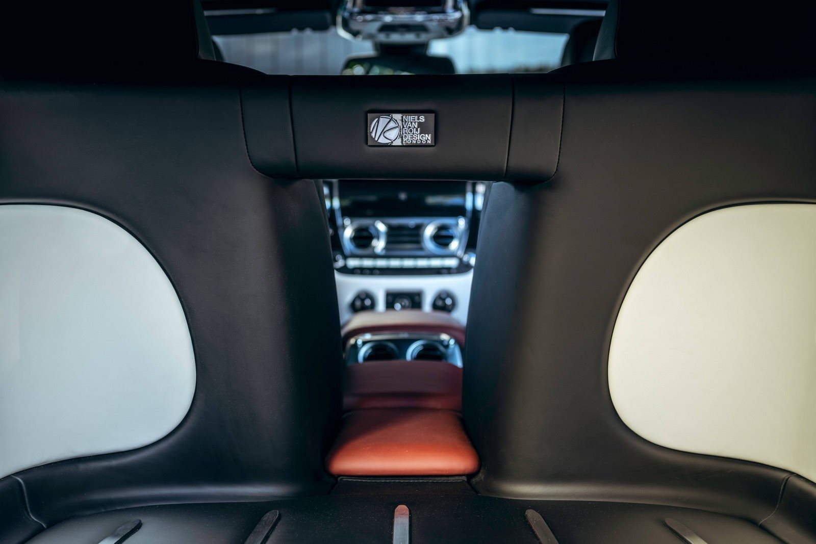 ROLLS-ROYCE WRAITH SILVER SPECTRE BY CARAT DUCHATELET, foto 59